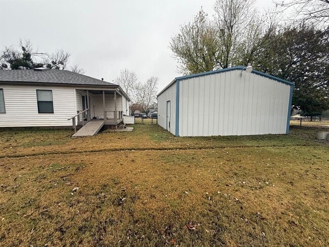 Building Photo - 1940 Ives Way Ln