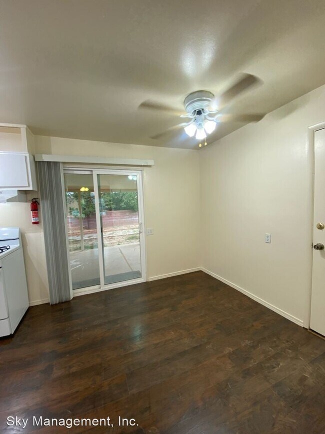Building Photo - 3 br, 2 bath House - 10401 Britt Ct. NE
