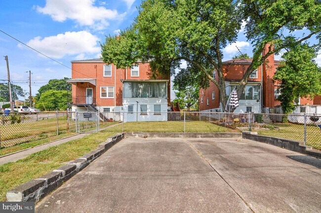 Building Photo - 6303 Walther Ave