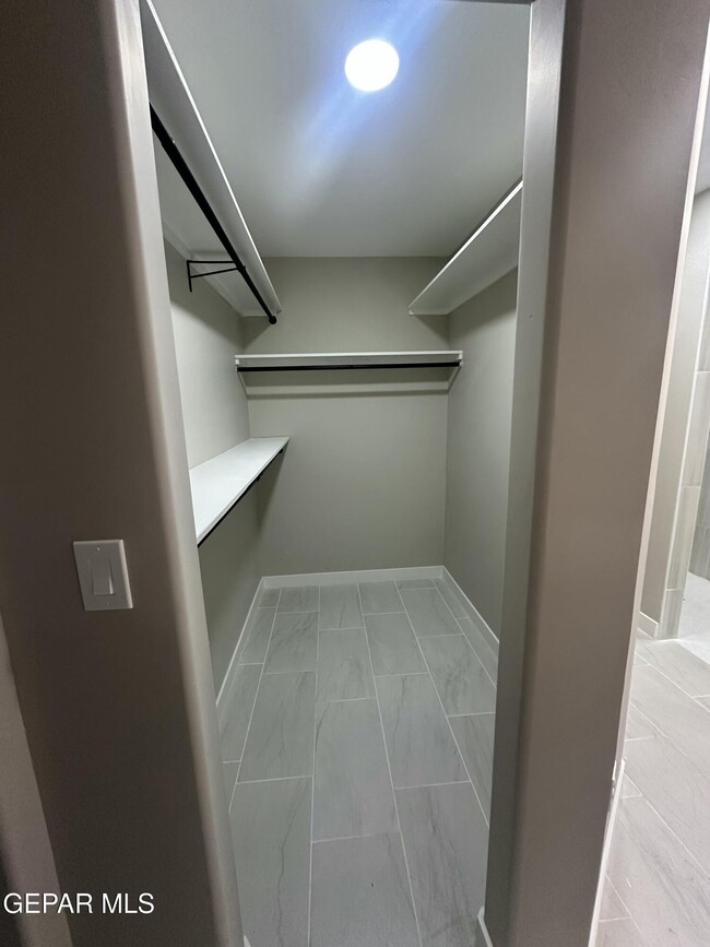 Building Photo - 2433 Alan Duncan Ln