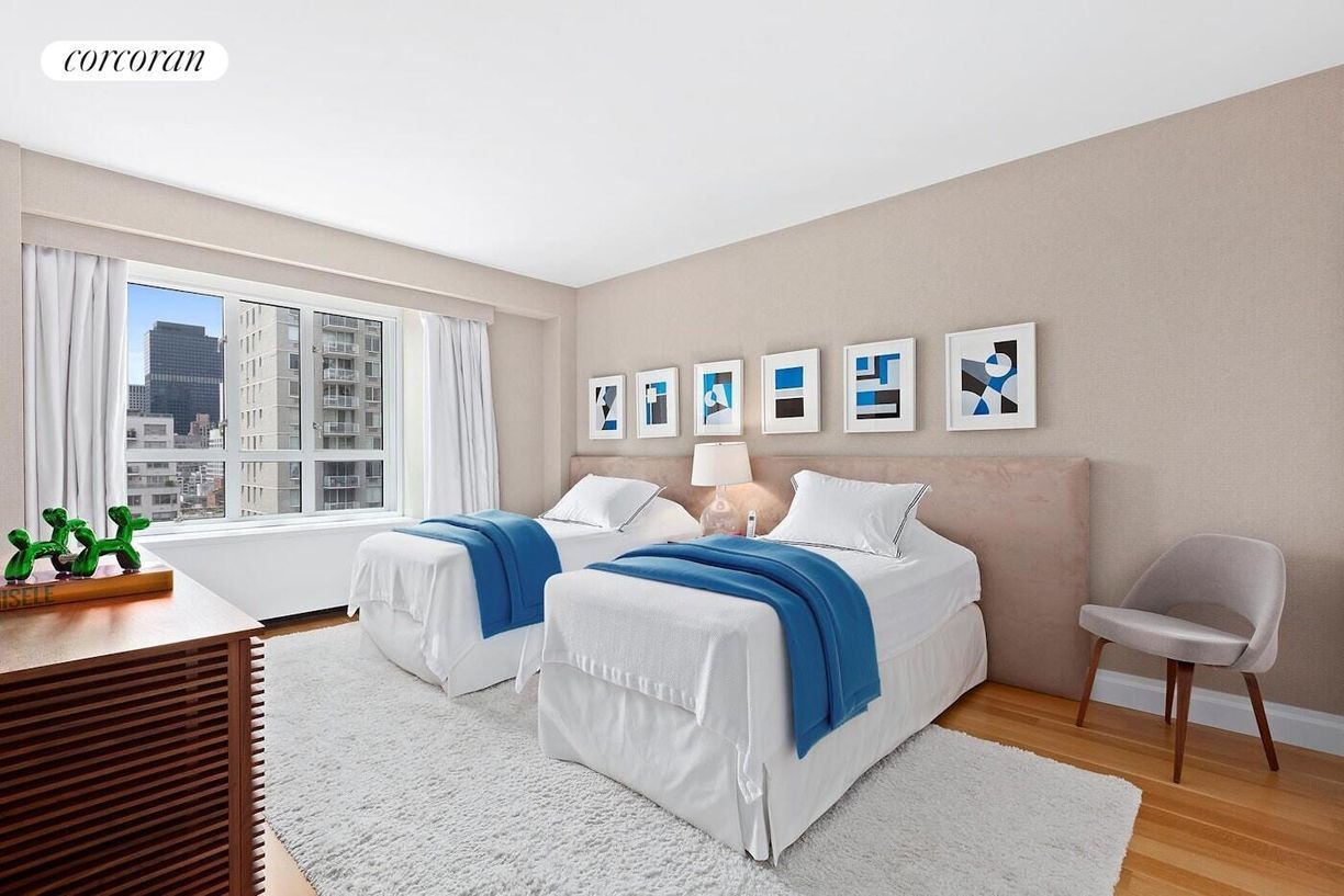 Building Photo - 200 E 66th St