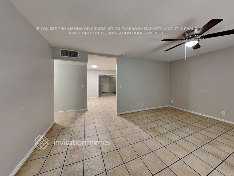Building Photo - 12639 N 30th Ave