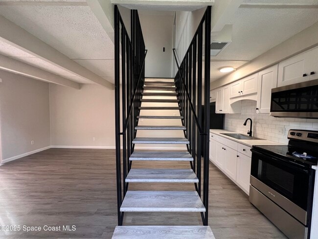 Building Photo - 3812 Overlook Dr