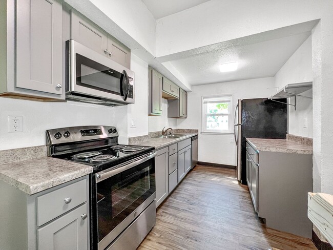 Building Photo - 507 Welch Ave