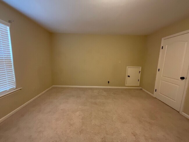 Building Photo - 5506 Dualwood Dr