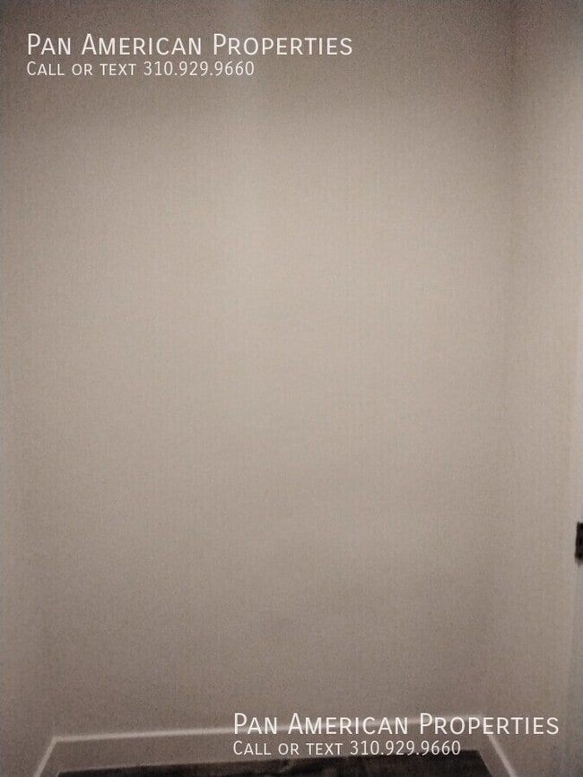 Building Photo - 6625 1/2 Crenshaw Blvd.-