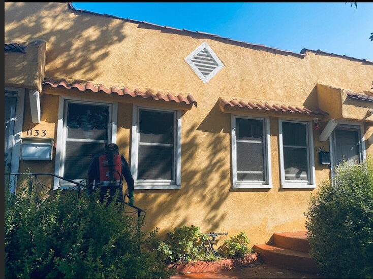 Outside of Condo - 1133 E Lexington Dr