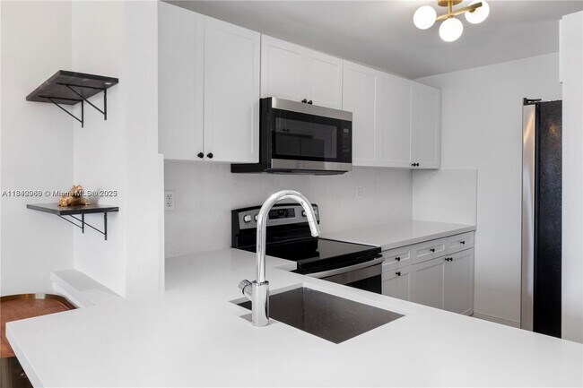 Building Photo - 1020 Meridian Ave