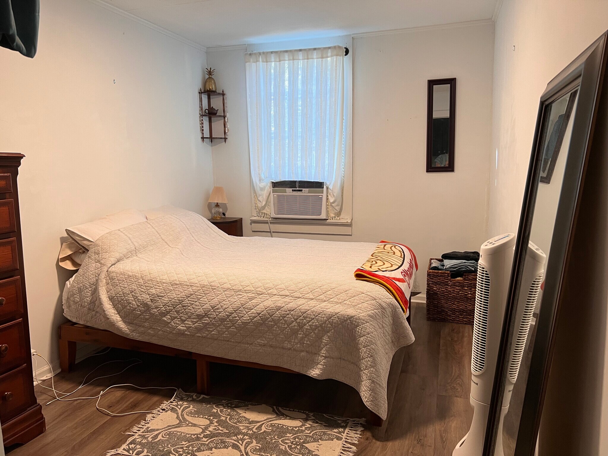 Bedroom #1 - 810 Shull St