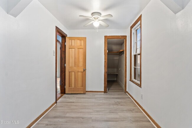 Building Photo - 89 2nd Ave