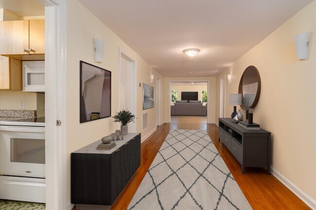 Building Photo - 6221 Walhonding Rd