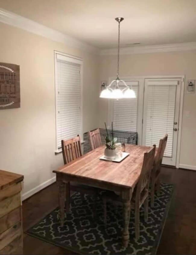 Building Photo - 1120 Winsford Ln