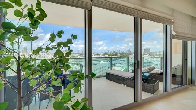 Building Photo - 1455 Ocean Dr