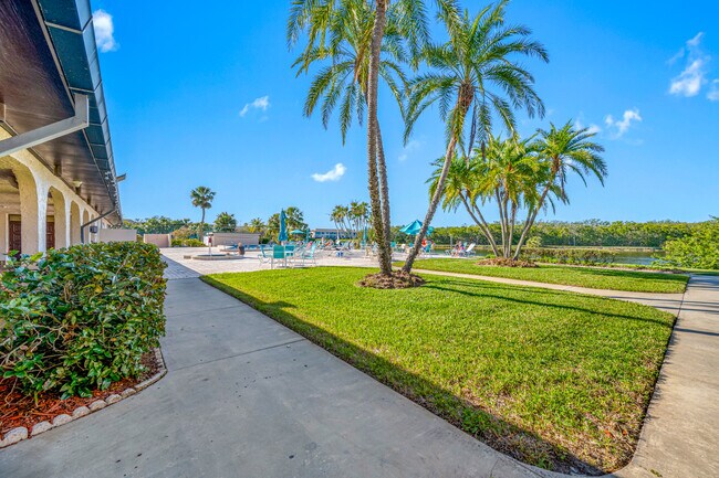 Building Photo - 10033 64th Ave N