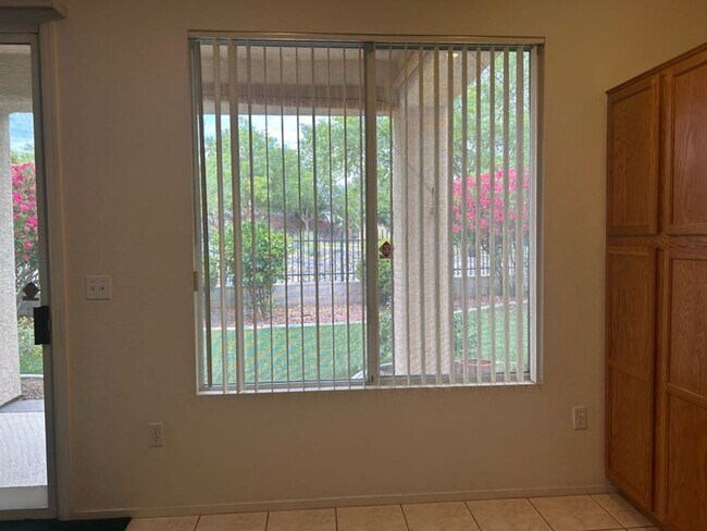 Building Photo - A Fabulous 3 Bedroom Home in Seven Hills