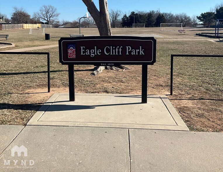 Building Photo - 1019 Merlin Dr