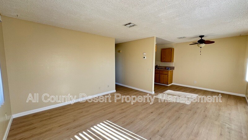 Building Photo - 13079 Eliseo Rd