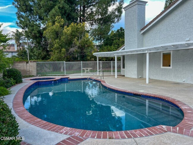 Building Photo - 5630 Hurford Ct