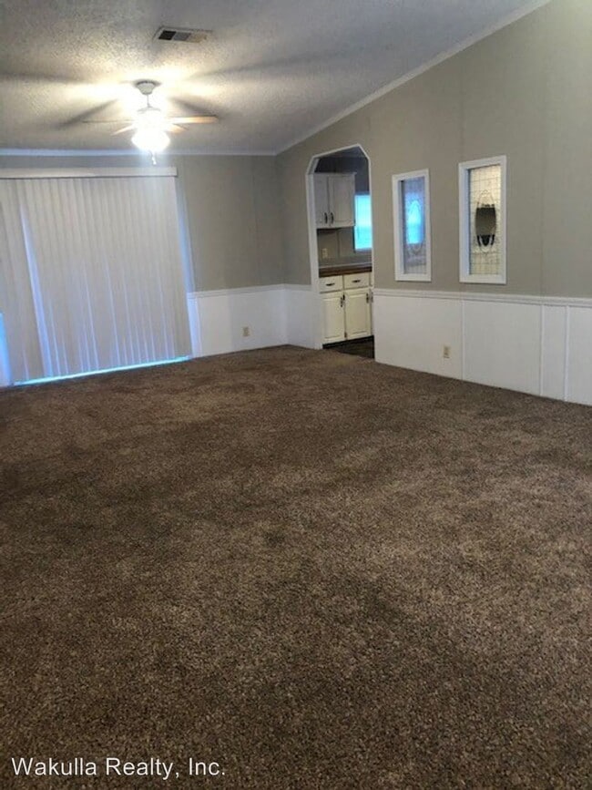 Building Photo - 47 Lake Ellen Shores Dr