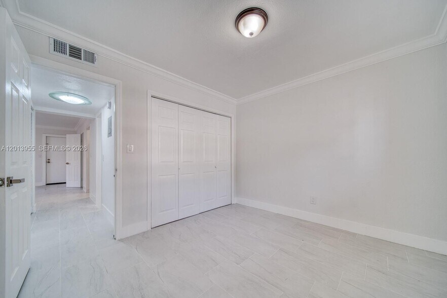 Building Photo - 7101 SW 89th Ct