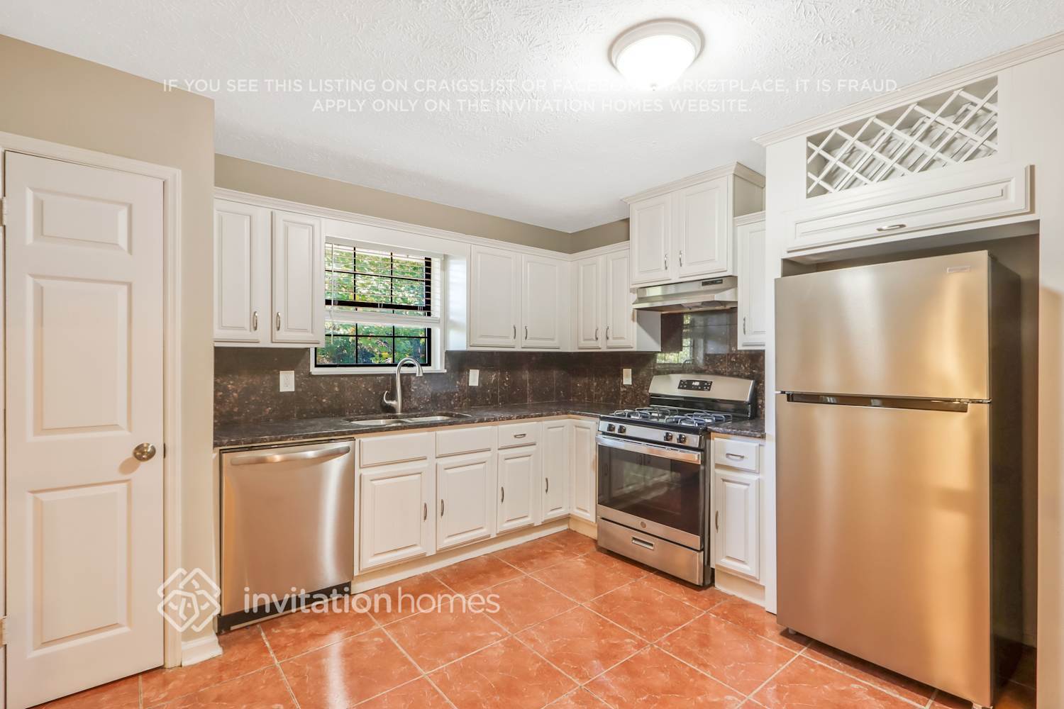 Building Photo - 6075 Cherokee Valley Ln