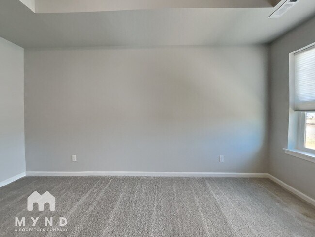 Building Photo - 4151 SE Fortress Ln