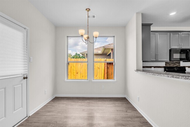 Building Photo - 14211 Grand Hls Dr