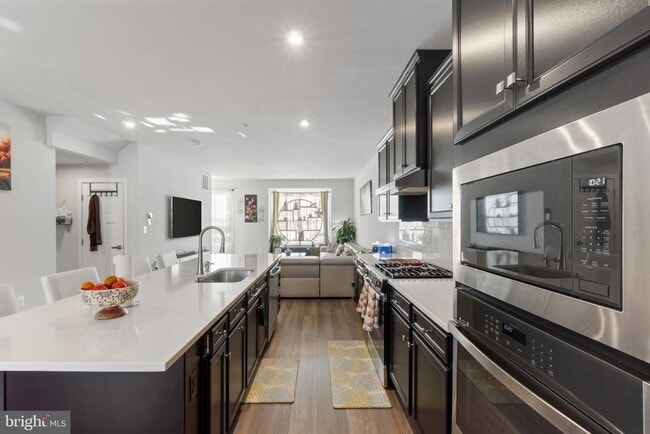 Building Photo - 7932 Tanbridge Ln