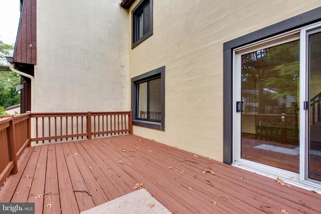 Building Photo - 5461 Enberend Terrace