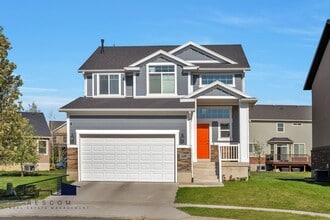 Building Photo - Immaculate 3-bedroom, 3.5-bathroom home for lease in Syracuse!
