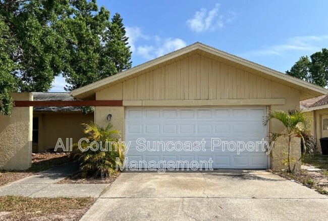 Primary Photo - 2643 Country Grove Blvd