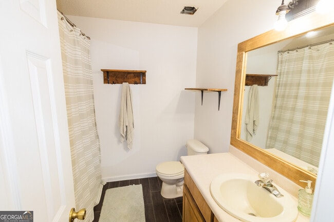 Building Photo - 1802 N Leah Ln