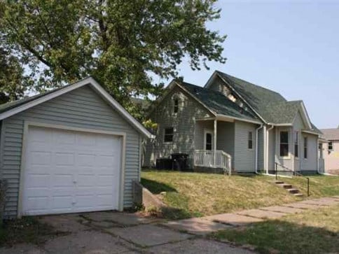 Building Photo - 924 7th Ave