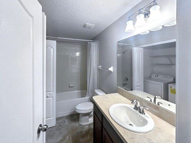 Building Photo - 9872 Trumpet Vine Loop