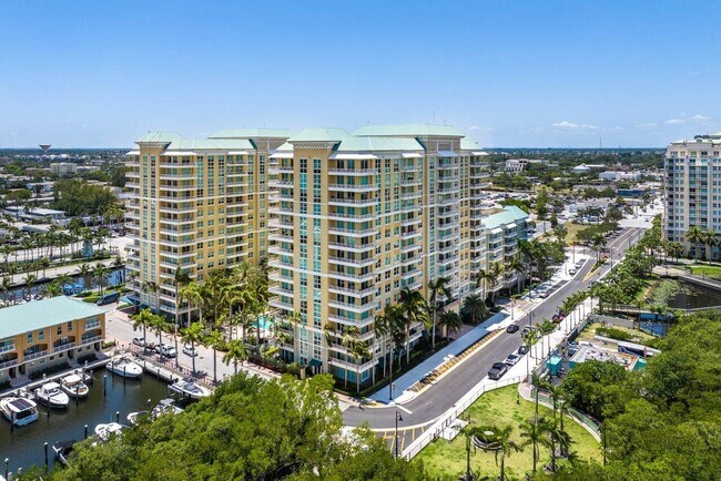 Building Photo - 700 E Boynton Beach Blvd