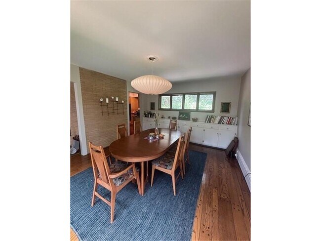 Building Photo - 400 Natchez Ave N