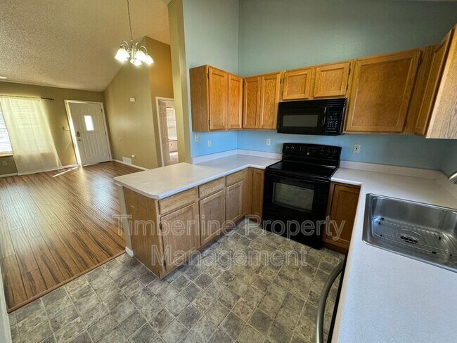 Building Photo - 6735 Overland Dr