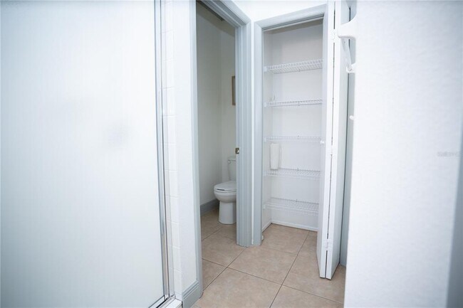 Building Photo - 546 Bloomingdale Dr