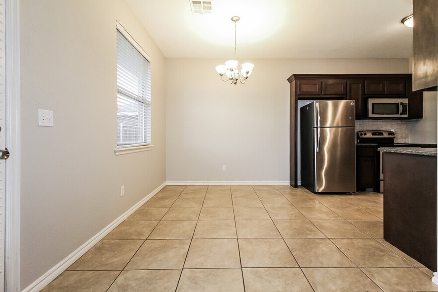 Building Photo - 10609 SW 32nd St