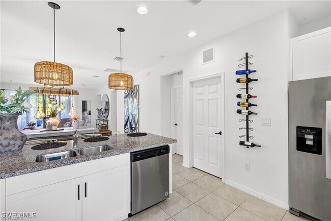 Building Photo - 5072 Arancia Ln