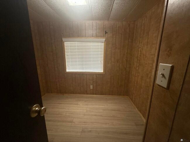 Building Photo - 9384 E Ranch Dr