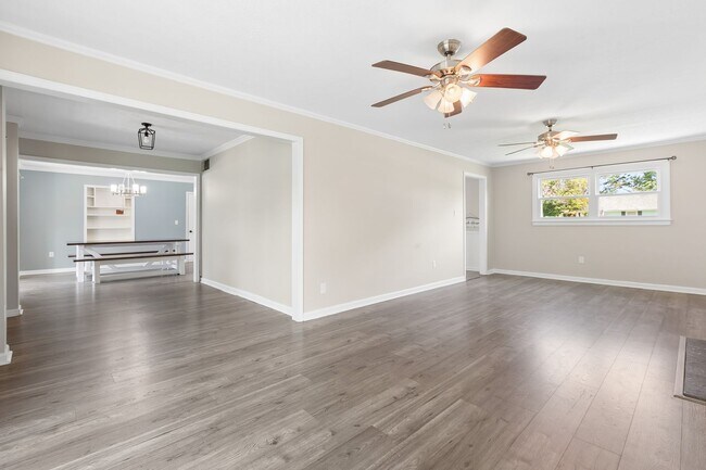 Building Photo - 29 Adriatic Ave