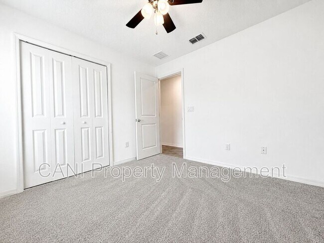 Building Photo - 1100 Sand Trap Ct