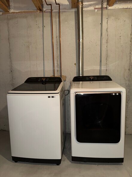 In Unit Laundry - 7717 Boardwalk Tower Cir