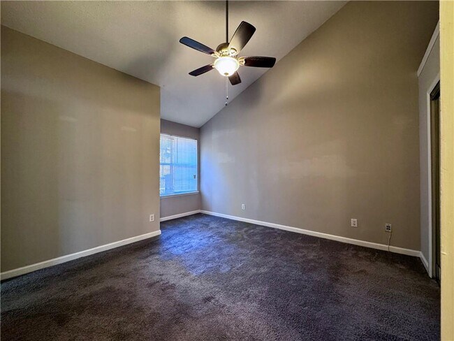 Building Photo - 1107 Sandy Ln Dr