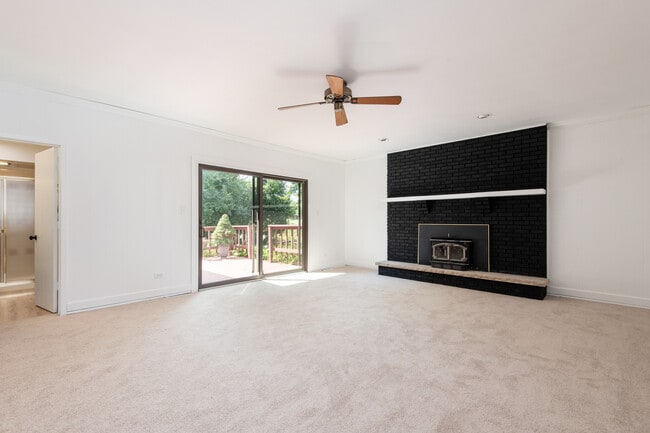 Building Photo - 13040 W Tanglewood Cir