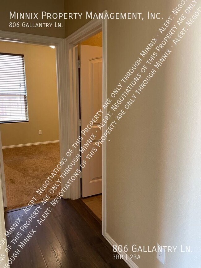Building Photo - 806 Gallantry Ln.