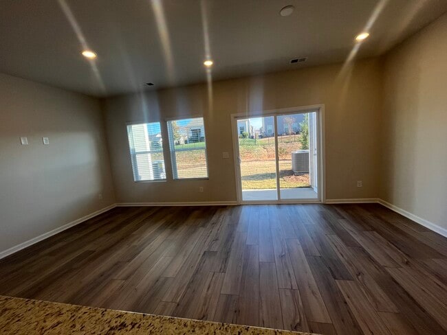 Building Photo - 5113 Brailey Cir