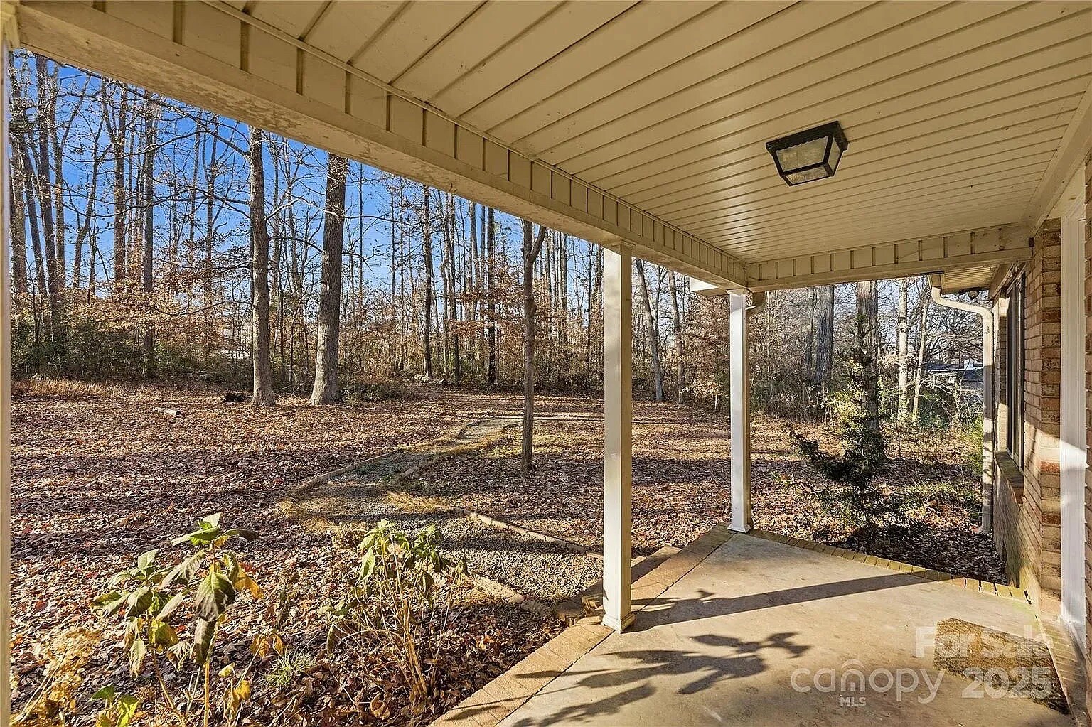 Building Photo - Room in House on Cox Mill Rd