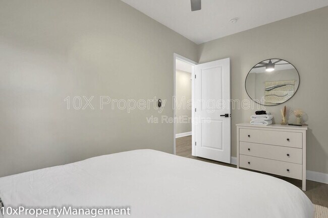 Building Photo - 566 Kimball Pl